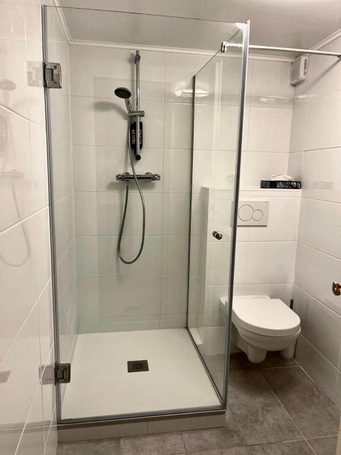 The Burgklause Boutique Hotel Linz am Rhein Bagian luar foto