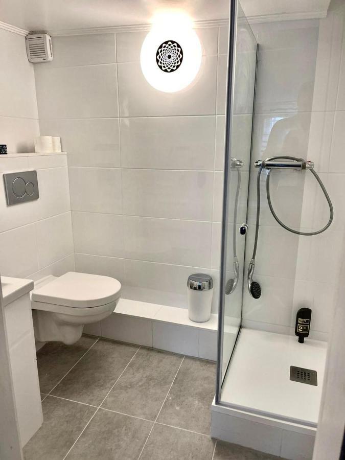 The Burgklause Boutique Hotel Linz am Rhein Bagian luar foto