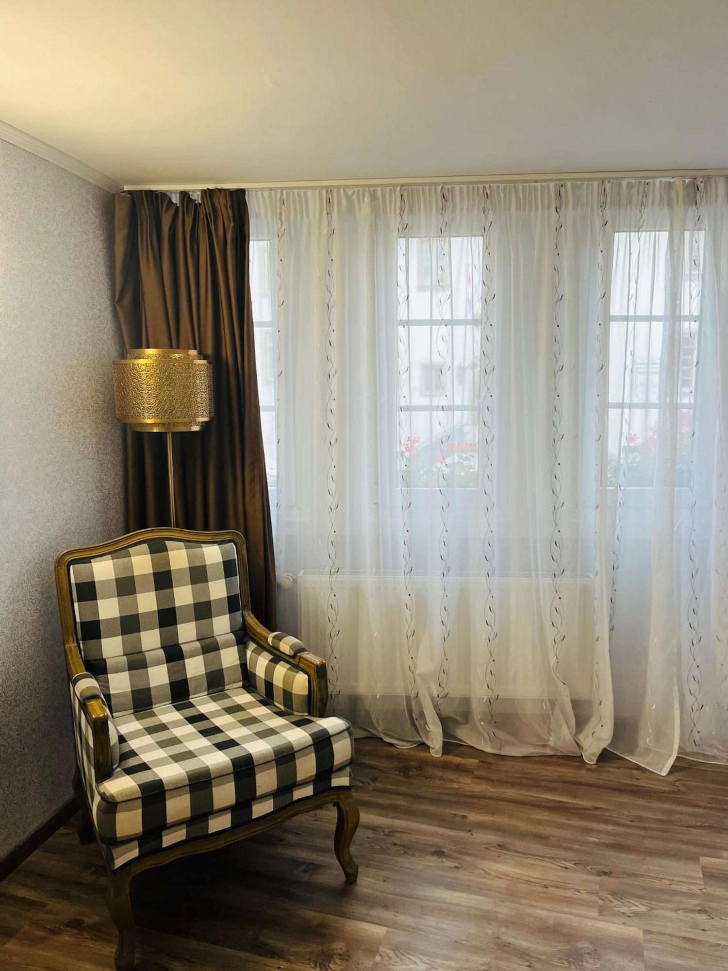 The Burgklause Boutique Hotel Linz am Rhein Bagian luar foto